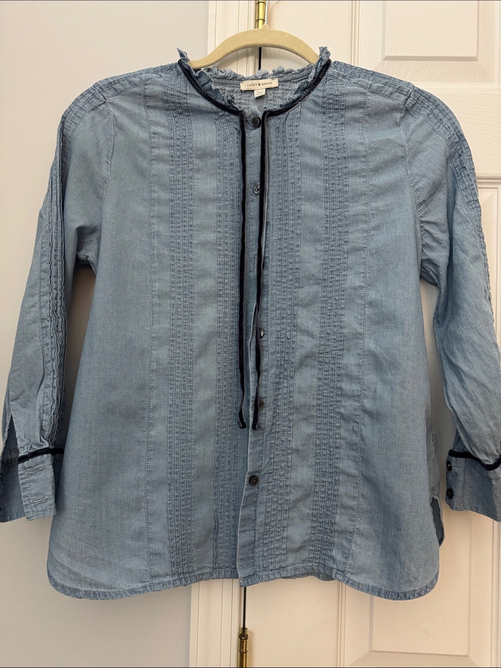 Lucky Brand Light Blue Button-Down Shirt with Dark Trim